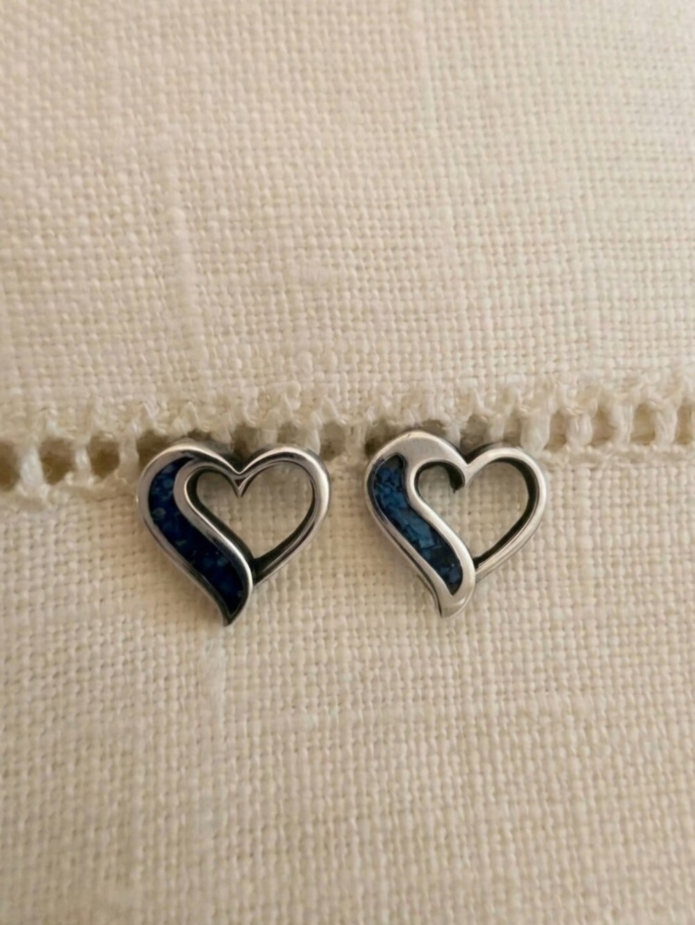 Vintage 90s Sterling Silver Turquoise Inlay Heart Swoop Stud Earrings 925